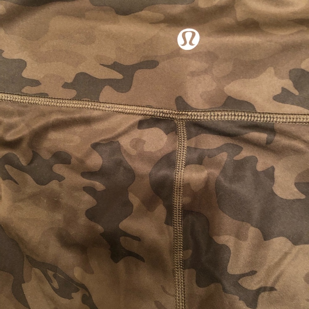Camo Wonder Under Crop Lululemon